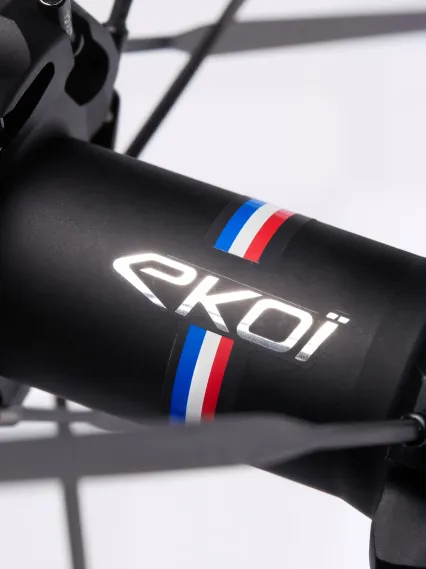 Paire de Roues EKOI Carbone 50mm Full Black Shimano France