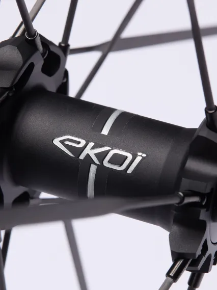 Paire de Roues EKOI Carbone 50mm Full Black Shimano Silver