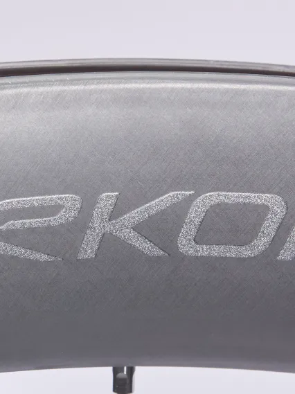 Paire de Roues EKOI Carbone 50mm Full Black Shimano Light