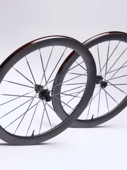 Paire de Roues EKOI Carbone 50mm Full Black Shimano France