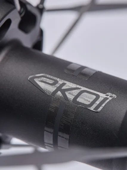 Paire de Roues EKOI Carbone 50mm Full Black Shimano Light