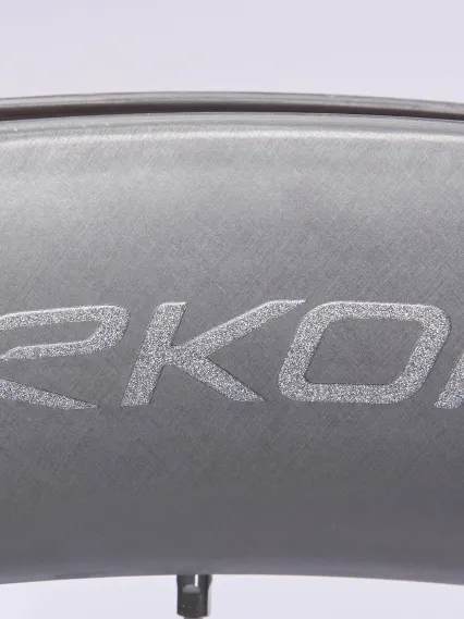 Paire de Roues EKOI Carbone 50mm Full Black Shimano White