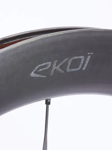 Paire de Roues EKOI Carbone 50mm Full Black Shimano Light