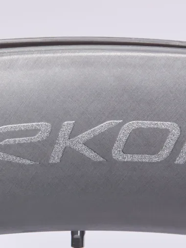 Paire de Roues EKOI Carbone 50mm Full Black Shimano Light