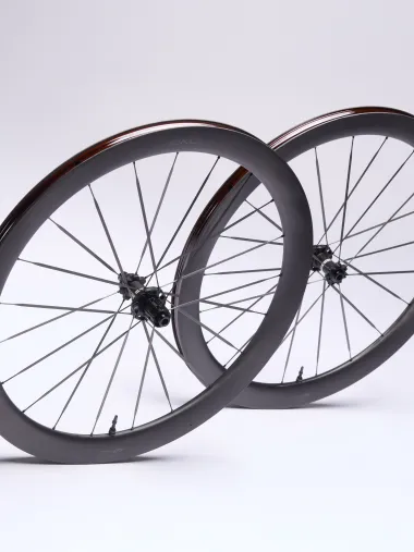 Paire de Roues EKOI Carbone 50mm Full Black Shimano White