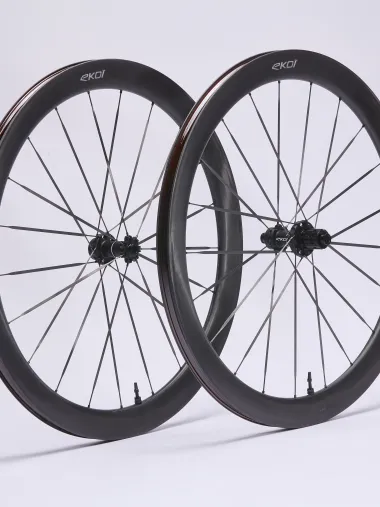 Paire de Roues EKOI Carbone 50mm Full Black Shimano Silver