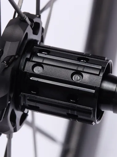 Paire de Roues EKOI Carbone 50mm Full Black Shimano Light