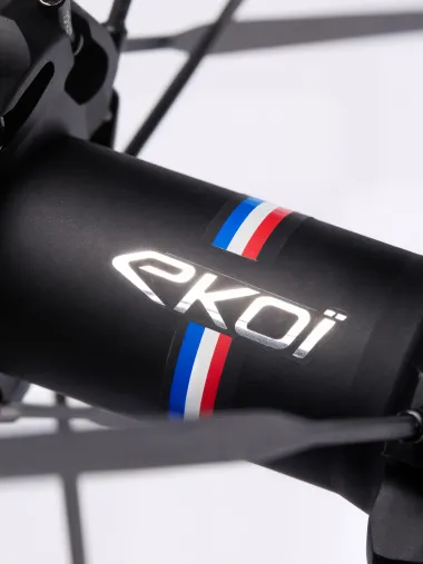 Paire de Roues EKOI Carbone 50mm Full Black Shimano France
