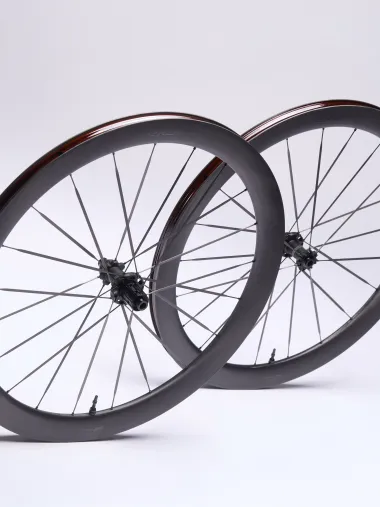 Paire de Roues EKOI Carbone 50mm Full Black Shimano Light